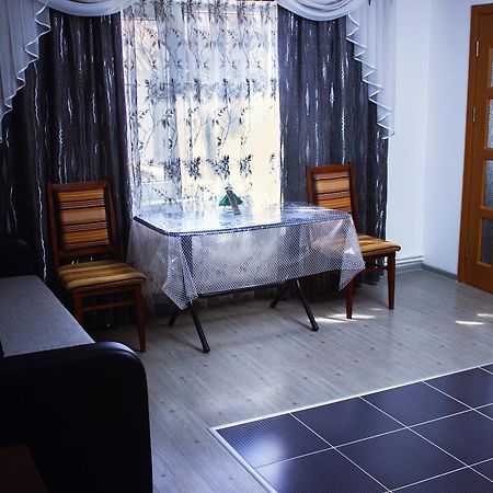 Hotel Confort Drochia Kültér fotó