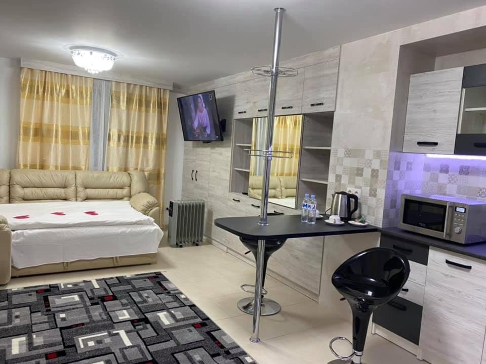 Hotel Confort Drochia Kültér fotó