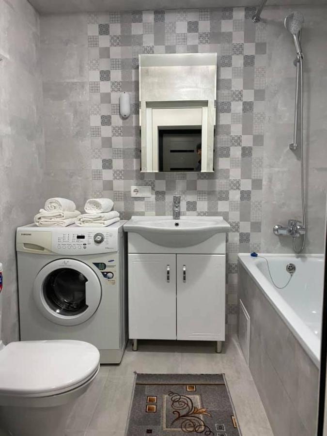 Hotel Confort Drochia Kültér fotó