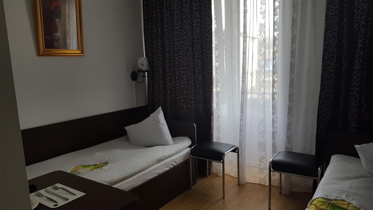 Hotel Confort Drochia Kültér fotó